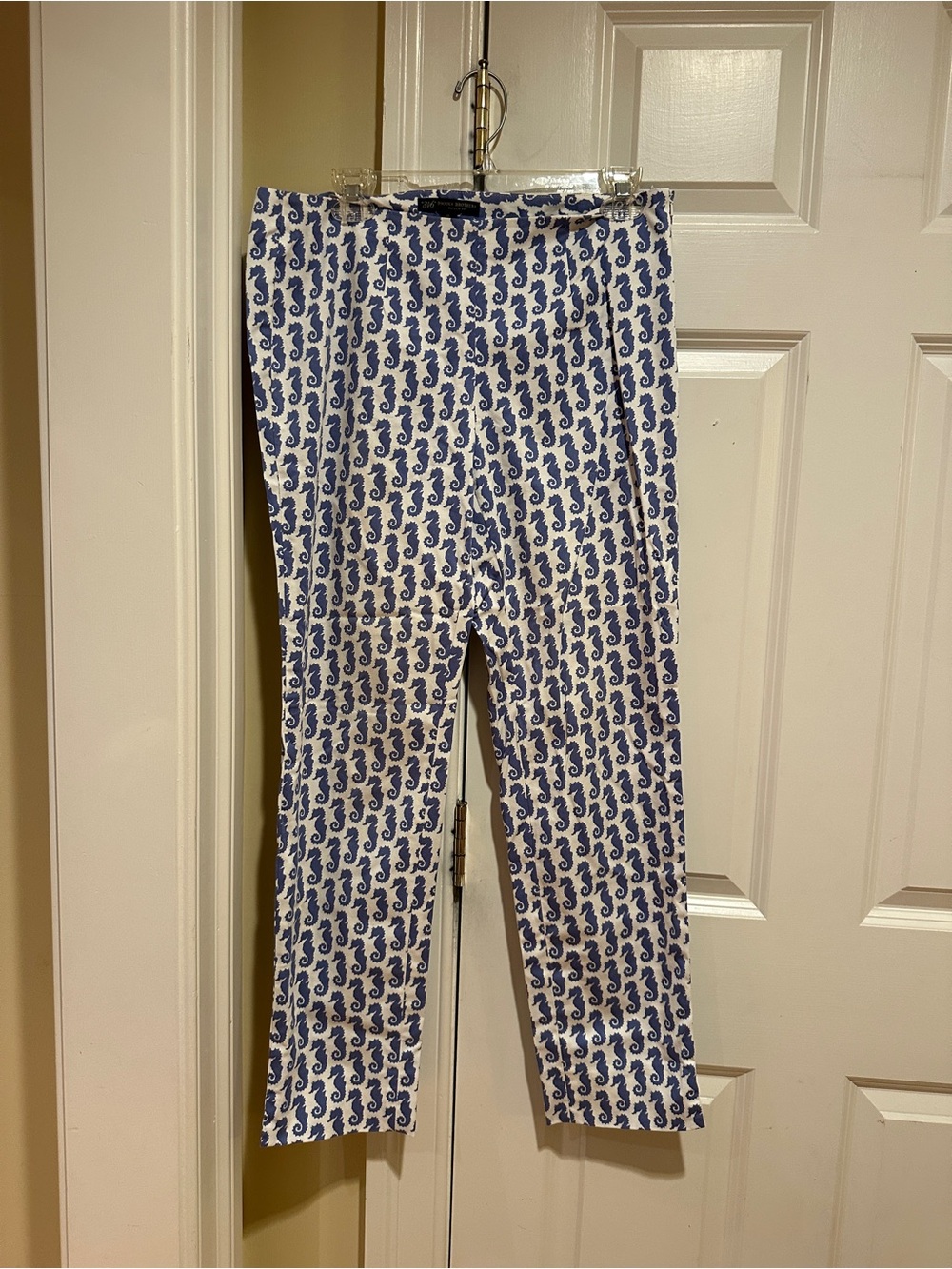 Brooks Brothers 346 Natalie Fit Blue Seahorse Print Ankle Pants Size 6